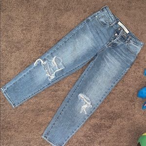 Women’s sz. 25 distressed Melville mom jeans.